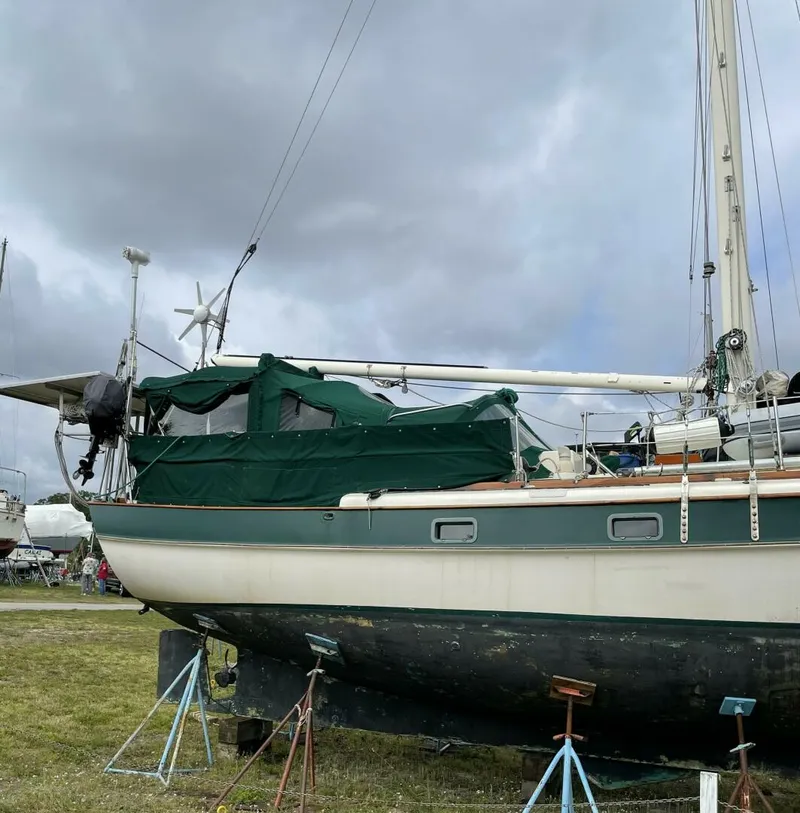 Slide: The Image of Kadey-Krogen Centerboard Cutter 1982 - 5008876