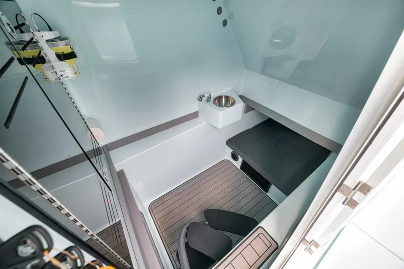 Slide: The Image of Front Runner 36 2024 - 5009880