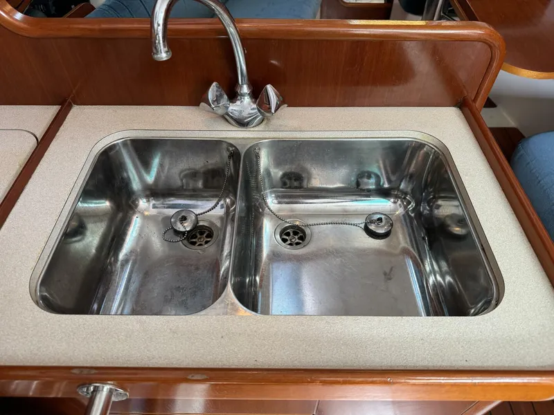 Slide: The Image of Beneteau Oceanis 321 1996 - 5010245