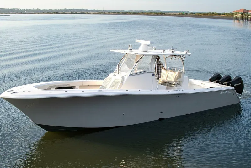 The Image of Front Runner 36 2021 - 5011326