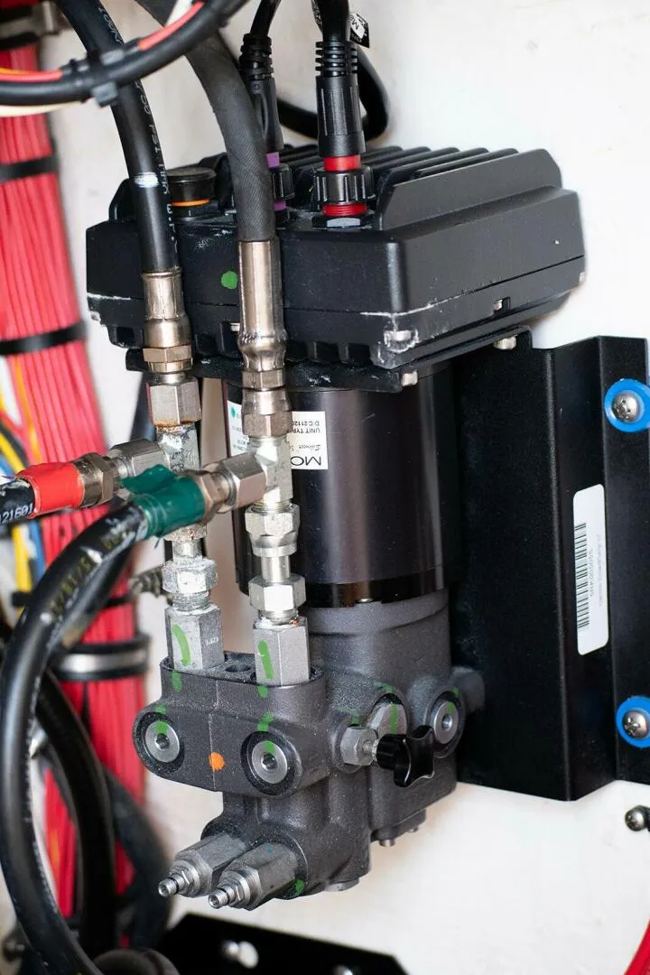 Slide: The Image of Front Runner 36 2021 - 5011355