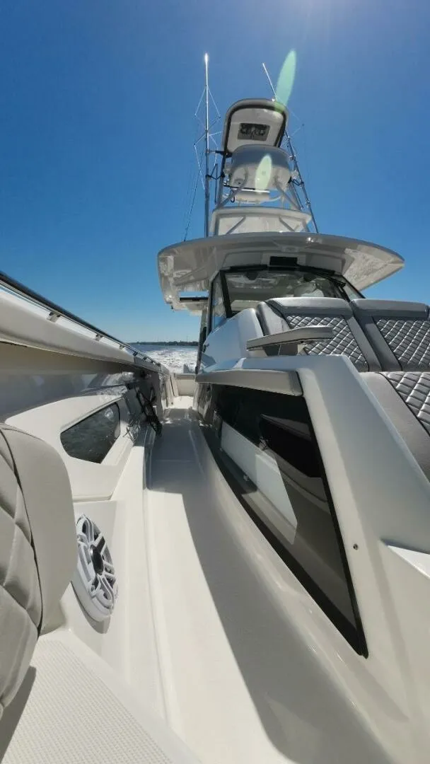Slide: The Image of 2022 Pursuit S428 - Happy Hour - 7653693