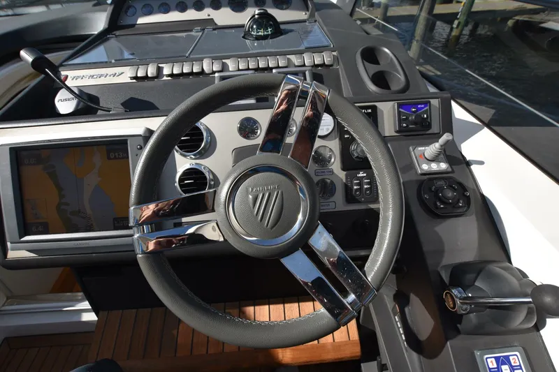 Slide: The Image of Fairline 47 2011 - 5012643