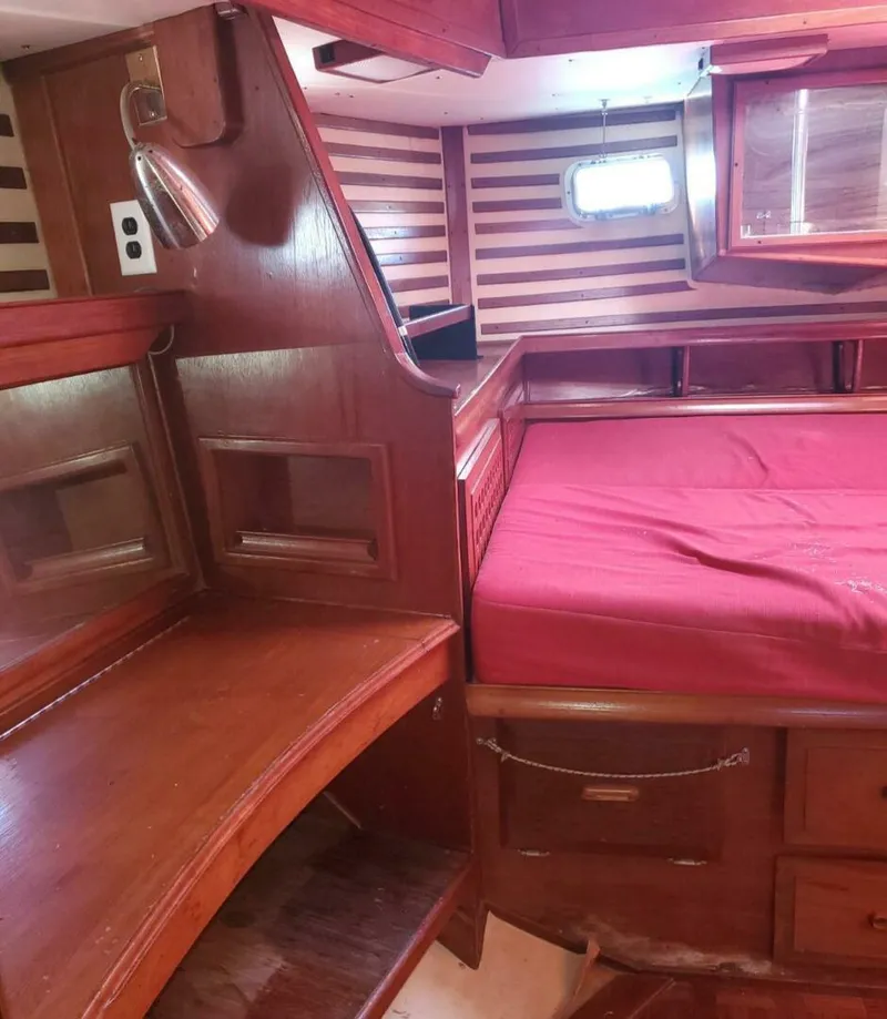 Slide: The Image of Endeavour 43 CC 1982 - 5013222