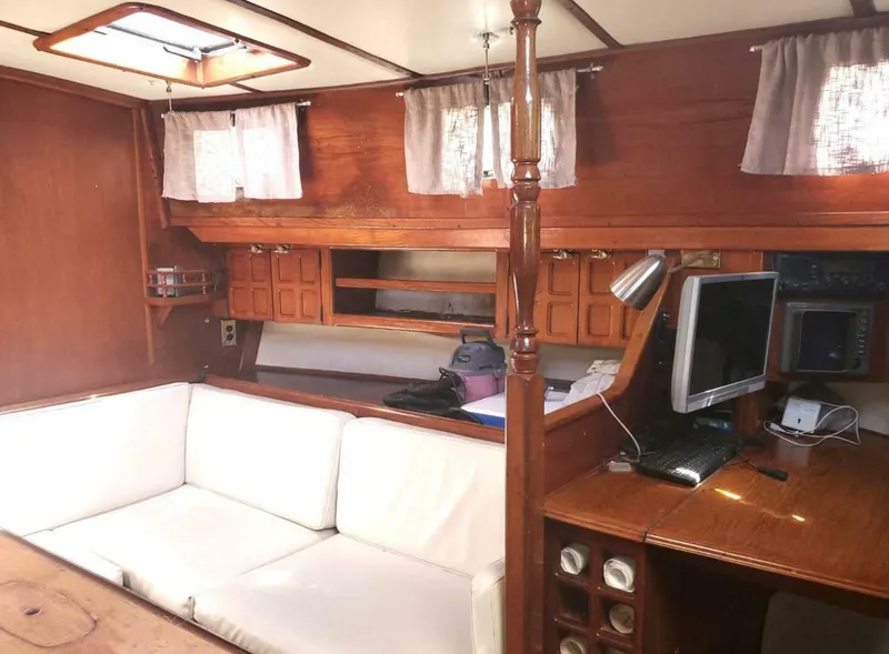 Slide: The Image of Endeavour 43 CC 1982 - 5013223