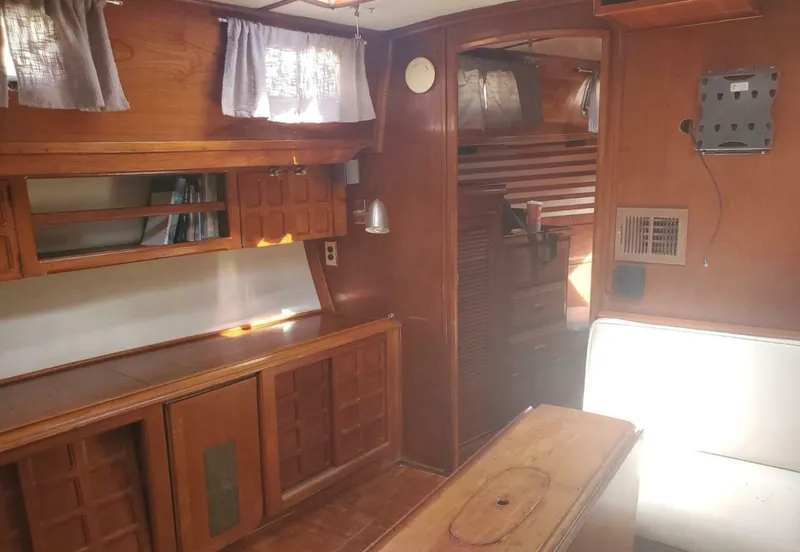 Slide: The Image of Endeavour 43 CC 1982 - 5013224