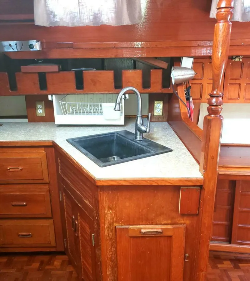 Slide: The Image of Endeavour 43 CC 1982 - 5013221