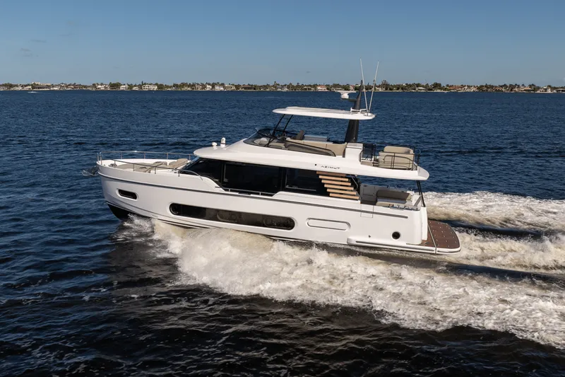 Slide: The Image of Azimut Magellano 60 2025 - 5430886