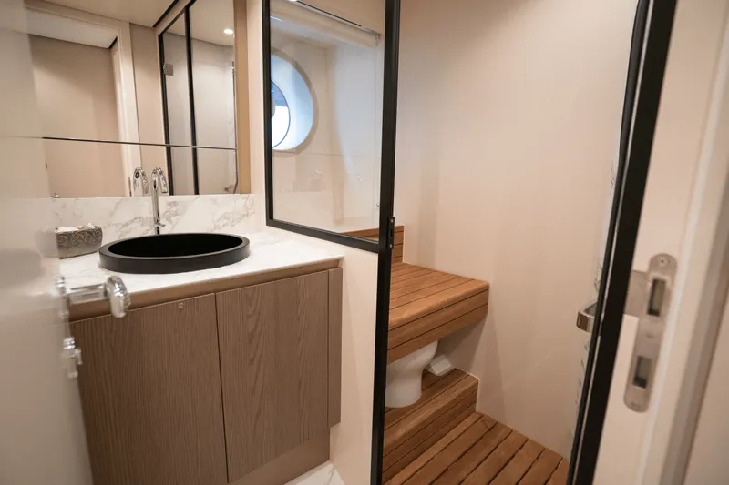 Slide: The Image of Azimut Magellano 60 2025 - 5033092