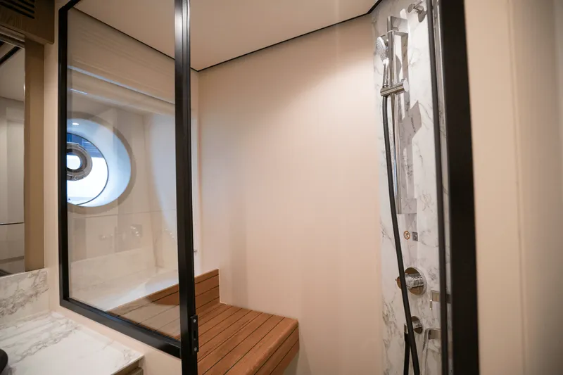 Slide: The Image of Azimut Magellano 60 2025 - 5033093