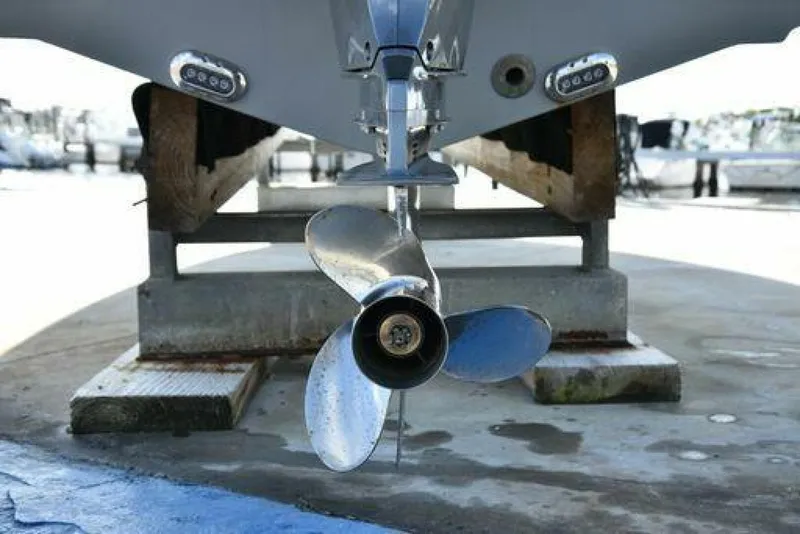 Slide: The Image of NauticStar 2302 2022 - 5023090