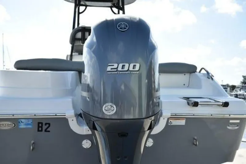 Slide: The Image of NauticStar 2302 2022 - 5023091