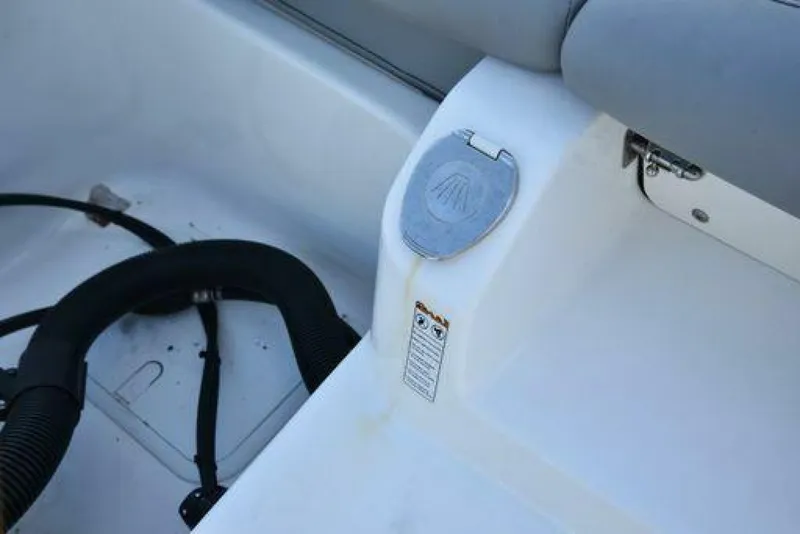 Slide: The Image of NauticStar 2302 2022 - 5023097