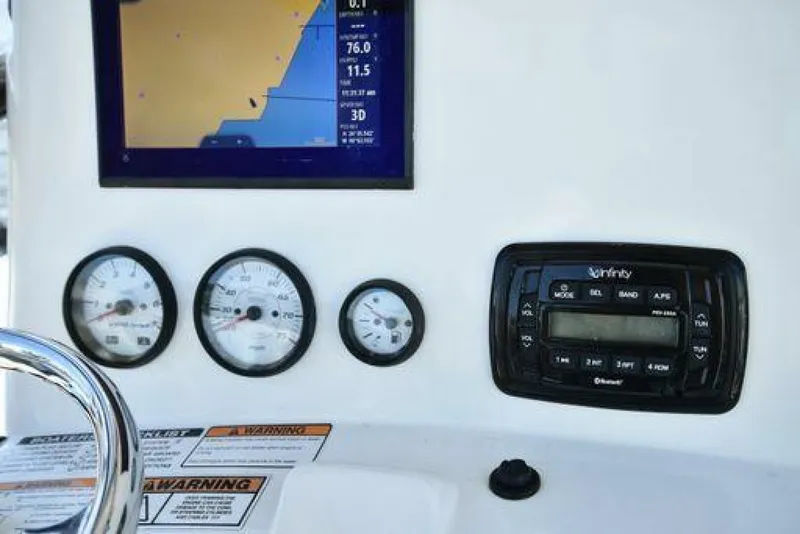 Slide: The Image of NauticStar 2302 2022 - 5023126