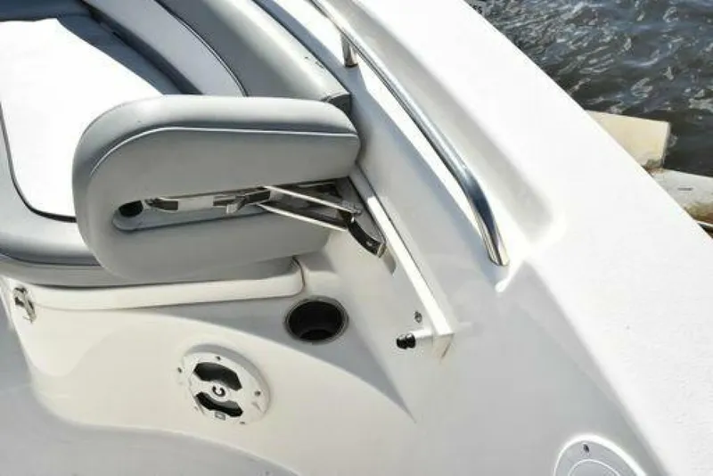 Slide: The Image of NauticStar 2302 2022 - 5023139