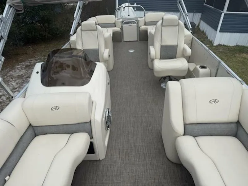 Slide: The Image of Avalon 25 Catalina Platinum Tritoon 2022 - 5185536