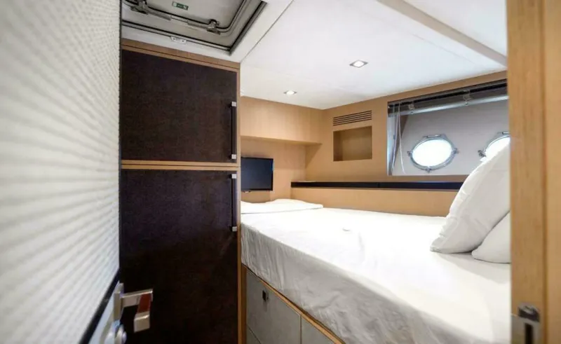 Slide: The Image of Monte Carlo Yachts MCY86 2015 - 5797008