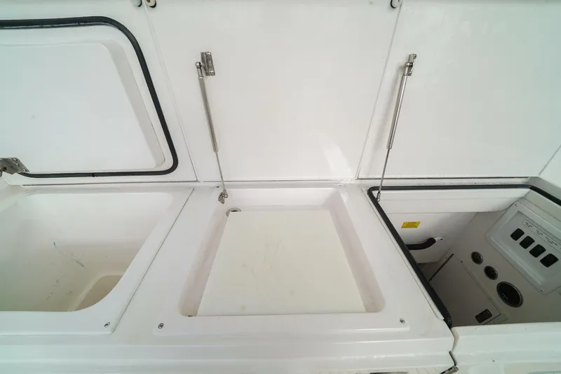 Slide: The Image of 2007 Viking 45 Convertible Bad Habits - 5014943