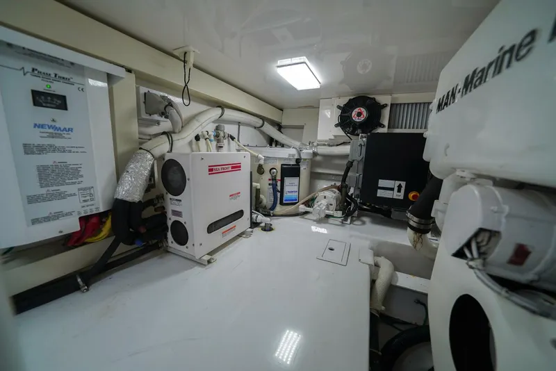 Slide: The Image of 2007 Viking 45 Convertible Bad Habits - 5014999