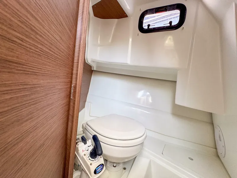 Slide: The Image of Jeanneau NC795 Sport 2022 - 5458385