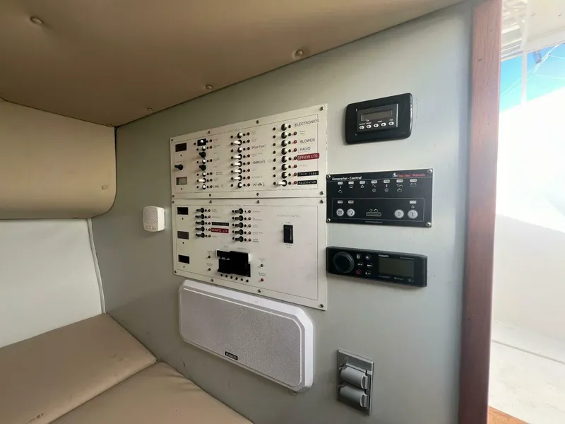 Slide: The Image of Jersey Cape 36 Express 1998 - 5016901