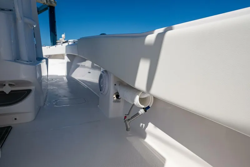 Slide: The Image of Invincible 33 Open Fisherman 2025 - 5162815