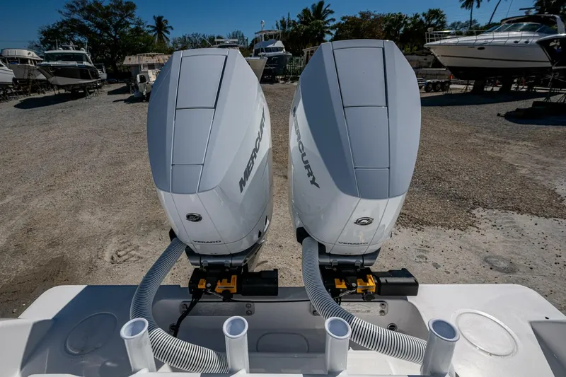 Slide: The Image of Invincible 33 Open Fisherman 2025 - 5162816