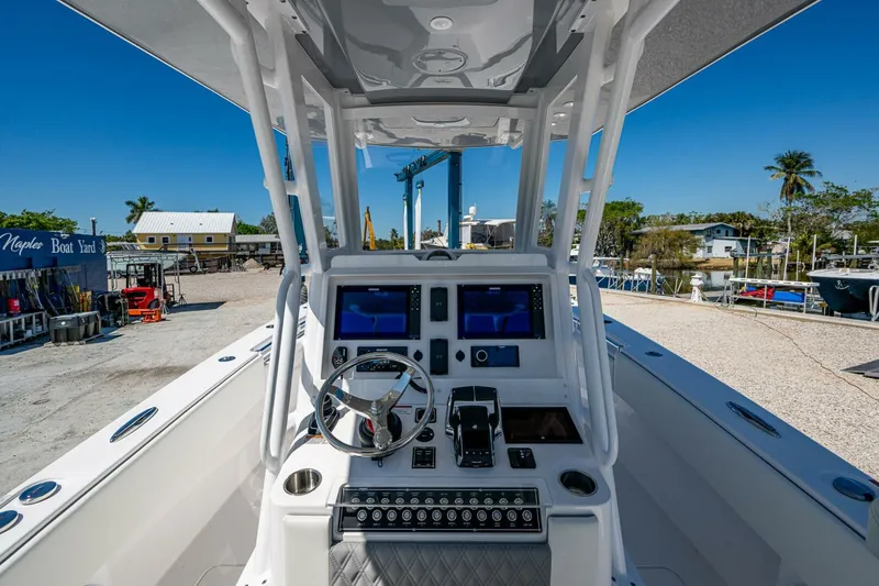 Slide: The Image of Invincible 33 Open Fisherman 2025 - 5162825