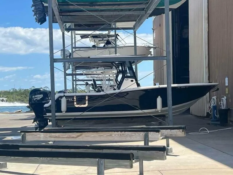 Slide: The Image of Tidewater 256 CC Adventure 2023 - 7511255