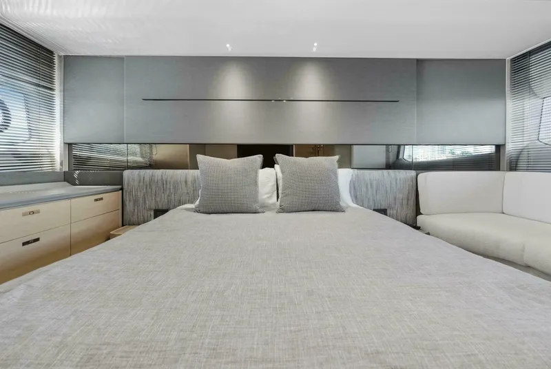 Slide: The Image of Princess S60 2018 - 5791795