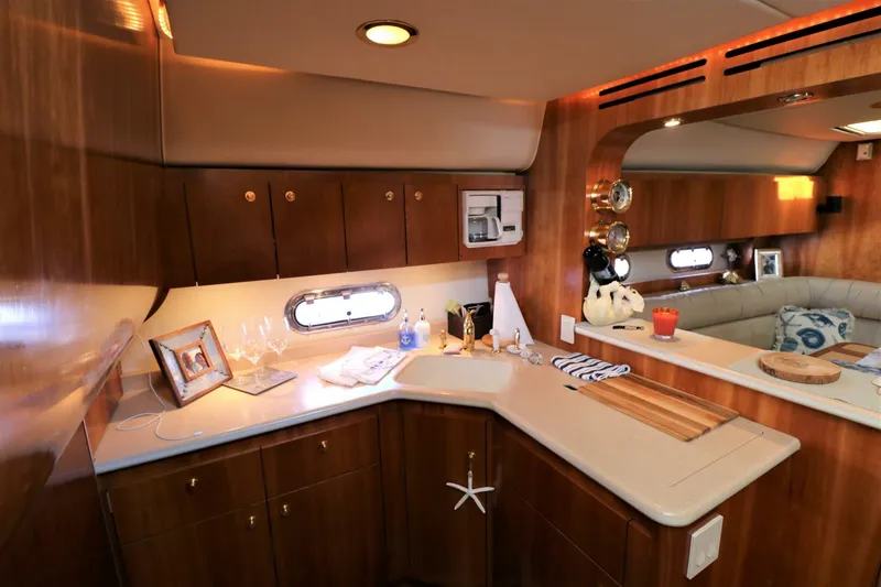 Slide: The Image of Tiara 5200 Express 2001 - 5326114