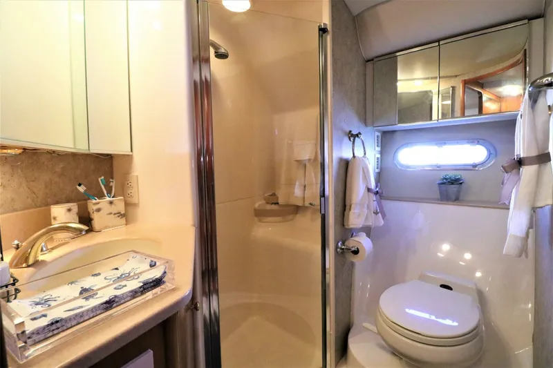 Slide: The Image of Tiara 5200 Express 2001 - 5326116