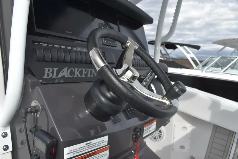 Slide: The Image of Blackfin 272 CC 2024 - 5062953