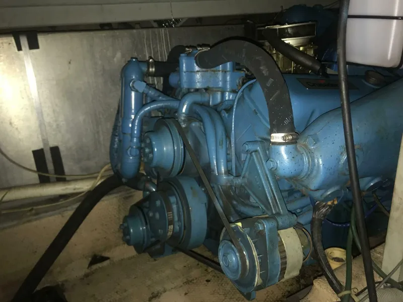 Slide: The Image of Mainship 40 - Starboard engine - 5031332