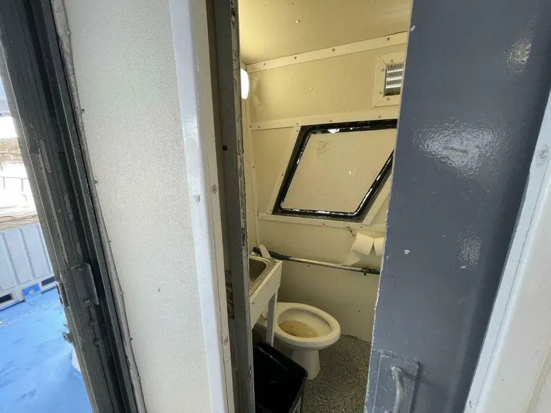 Slide: The Image of Swiftships Commercial Passenger 1972 - 5029134