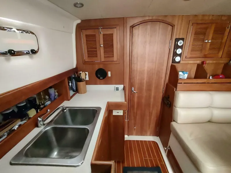 Slide: The Image of Mainship 34 Pilot 2003 - 5048148