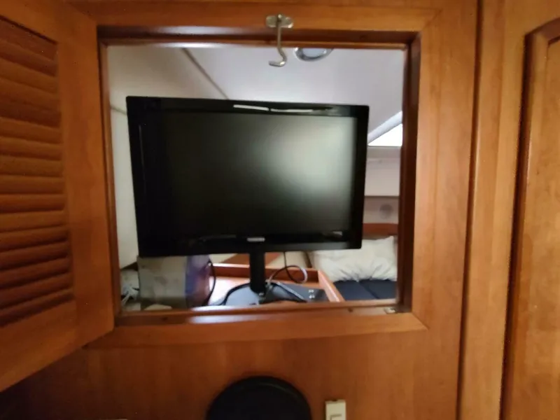 Slide: The Image of Mainship 34 Pilot 2003 - 5048149