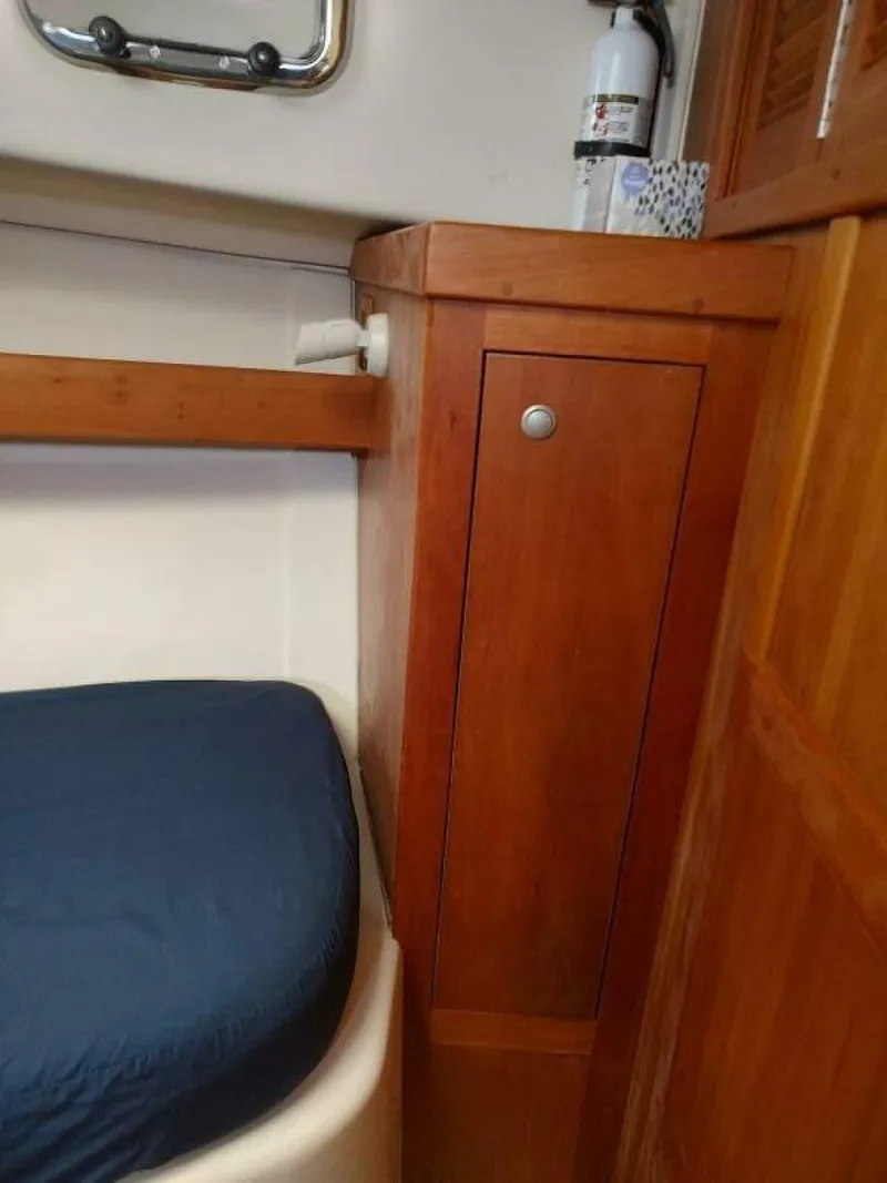 Slide: The Image of Mainship 34 Pilot 2003 - 5048156