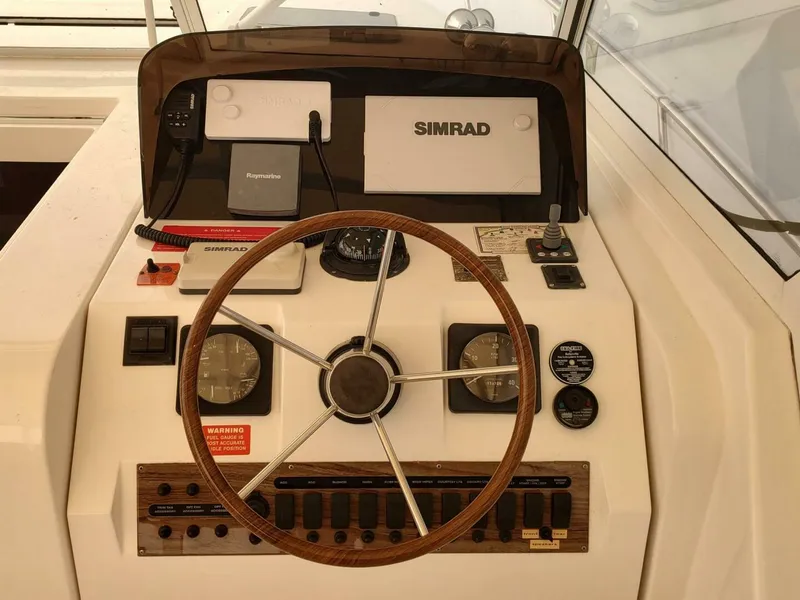 Slide: The Image of Mainship 34 Pilot 2003 - 5048184
