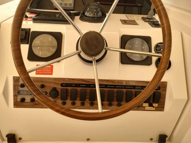 Slide: The Image of Mainship 34 Pilot 2003 - 5048182