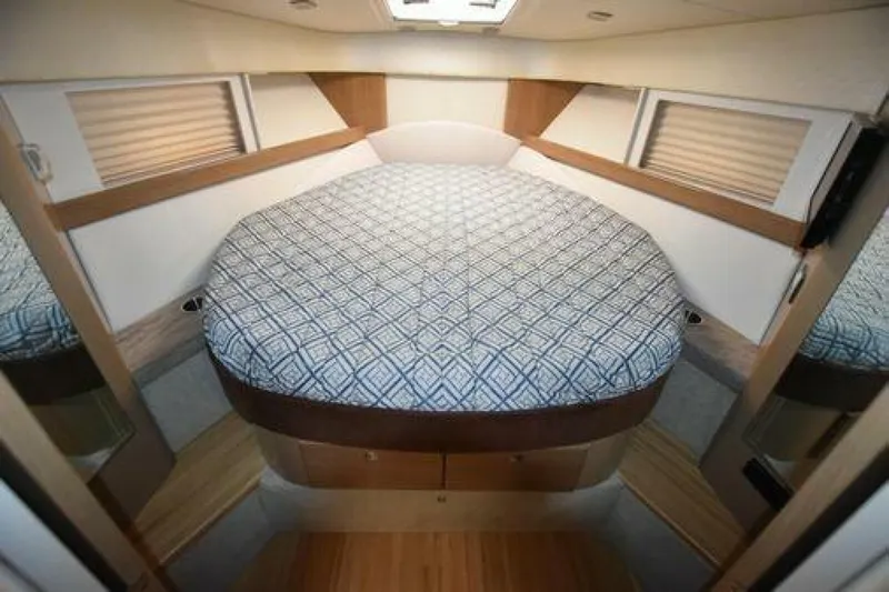 Slide: The Image of Formula 37 Cruiser 2016 - 5019337