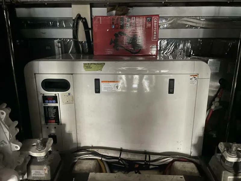 Slide: The Image of Carver Yachts 56 VOYAGER 2006 - 5020727