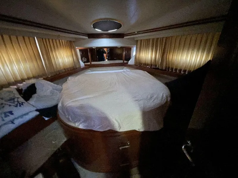 Slide: The Image of Carver Yachts 56 VOYAGER 2006 - 5020644