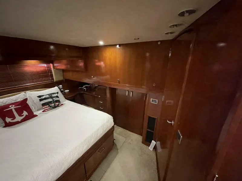 Slide: The Image of Carver Yachts 56 VOYAGER 2006 - 5020654