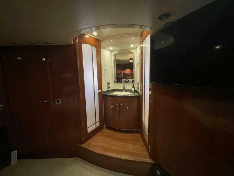 Slide: The Image of Carver Yachts 56 VOYAGER 2006 - 5020660