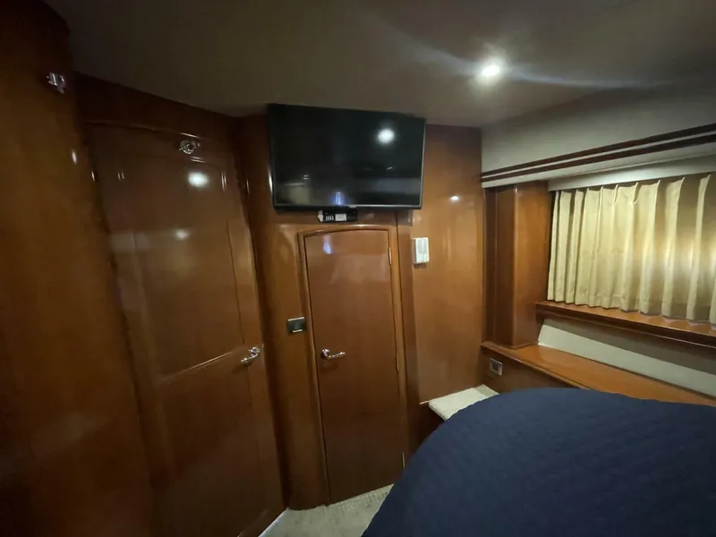 Slide: The Image of Carver Yachts 56 VOYAGER 2006 - 5020668