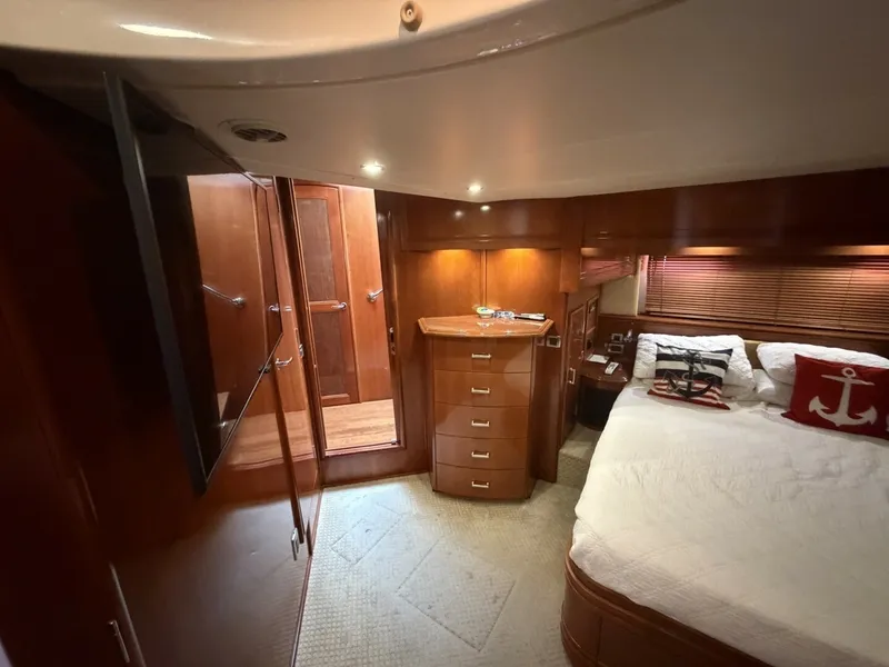 Slide: The Image of Carver Yachts 56 VOYAGER 2006 - 7585223