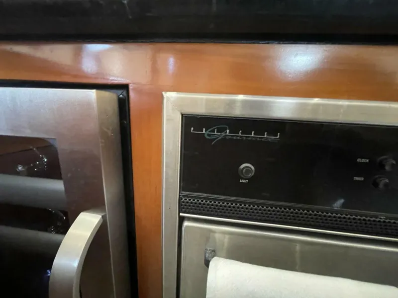 Slide: The Image of Carver Yachts 56 VOYAGER 2006 - 5020698