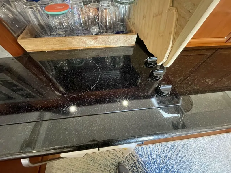 Slide: The Image of Carver Yachts 56 VOYAGER 2006 - 5020701