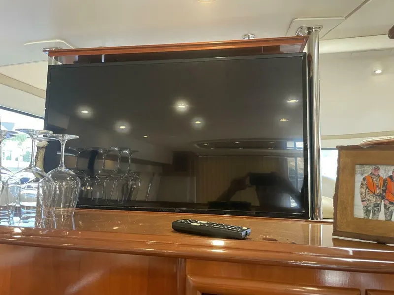 Slide: The Image of Carver Yachts 56 VOYAGER 2006 - 5020722